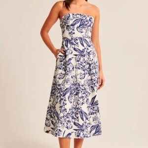 Abercrombie & Fitch Blue and White Strapless Dress